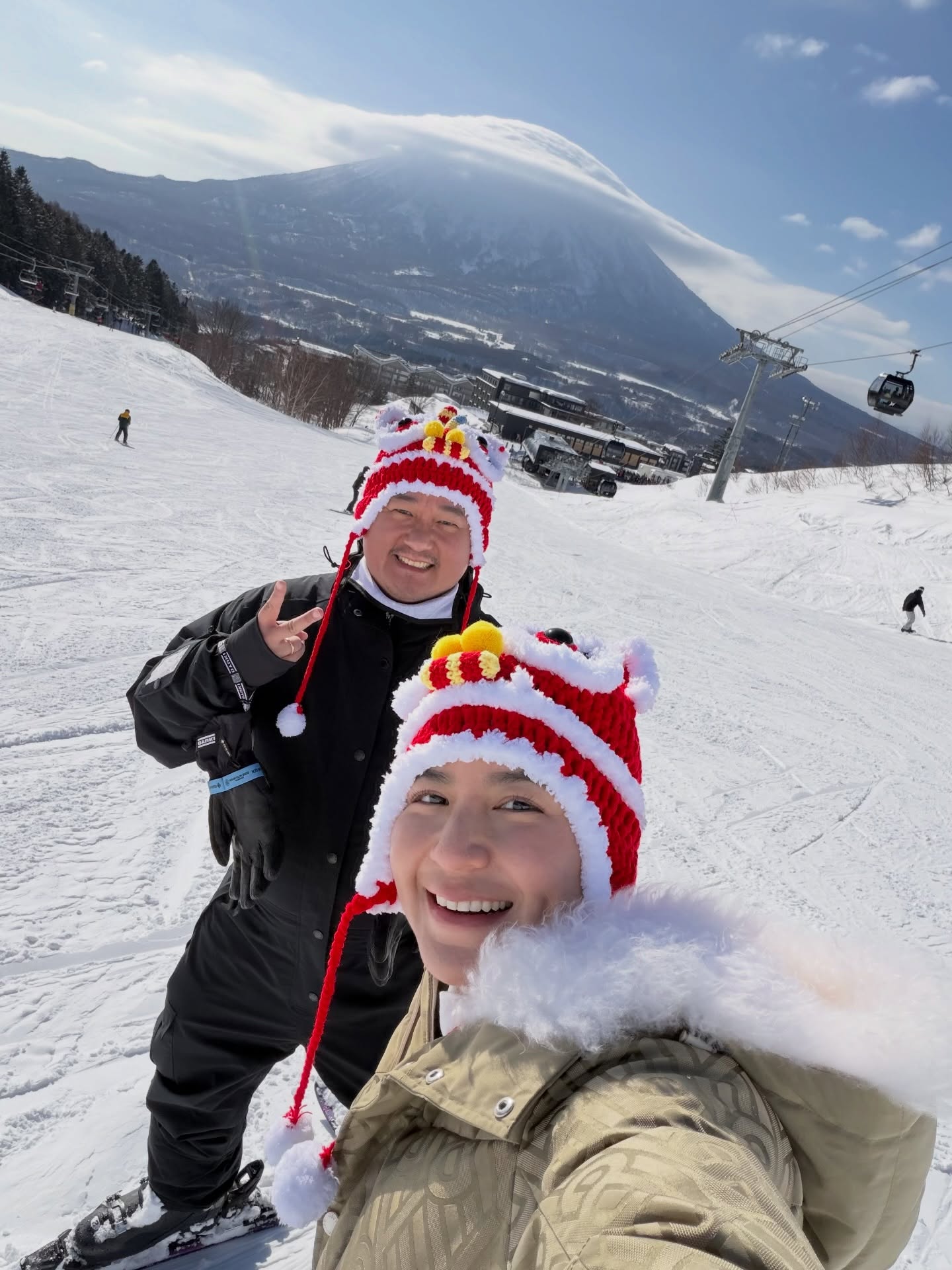 พลอย - ชิดจันทร์ ห่ง