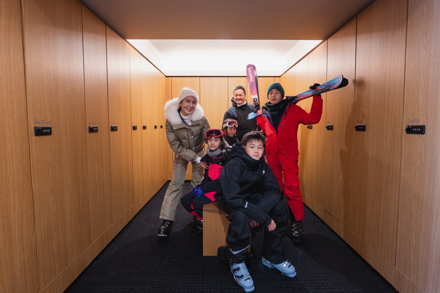 พลอย - ชิดจันทร์ ห่ง