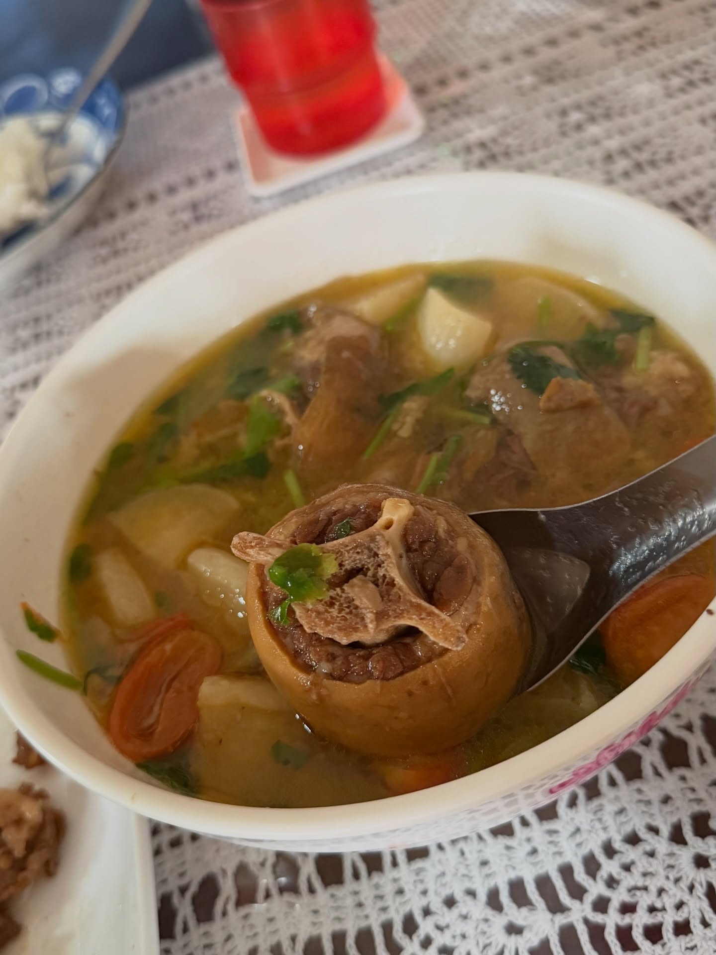 พลอย - ชิดจันทร์ ห่ง