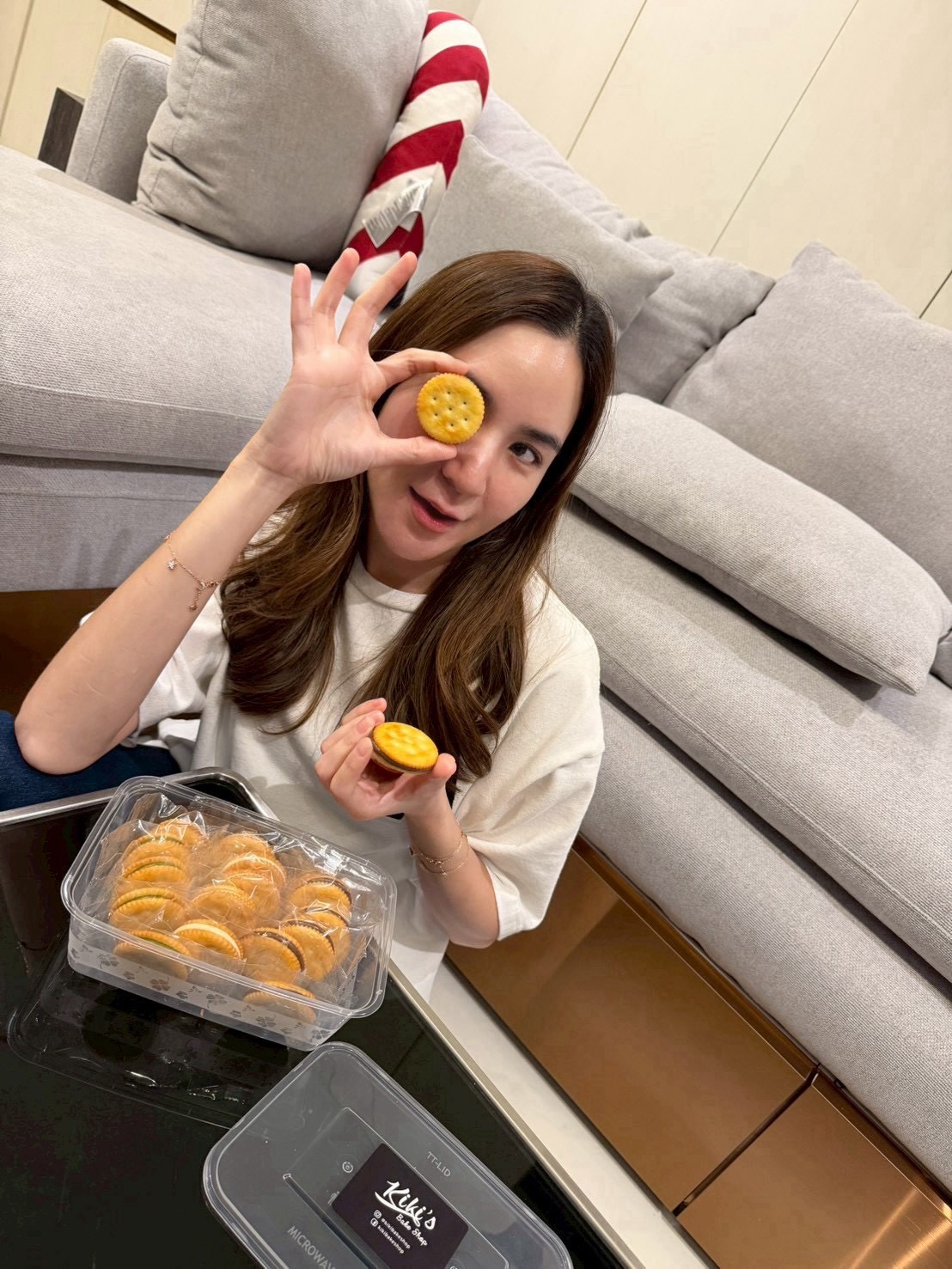 พลอย - ชิดจันทร์ ห่ง