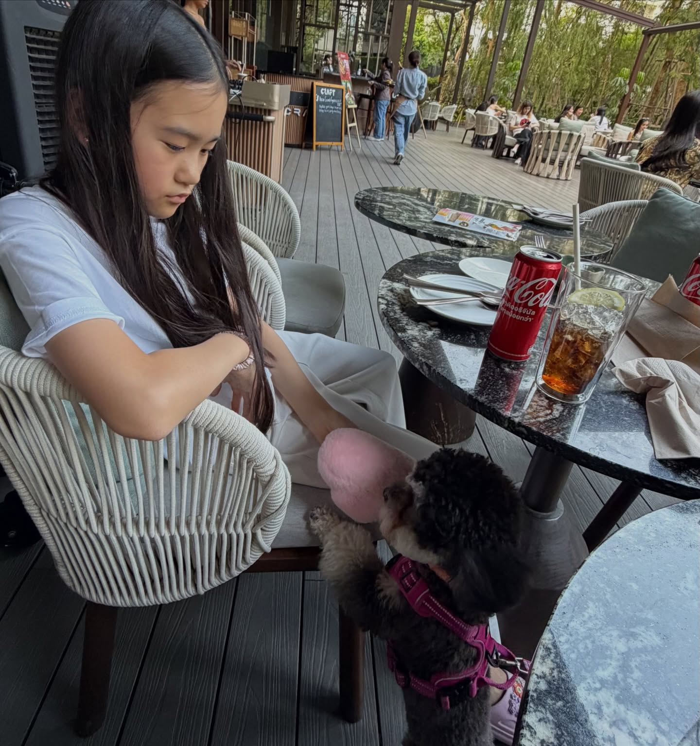 พลอย - ชิดจันทร์ ห่ง