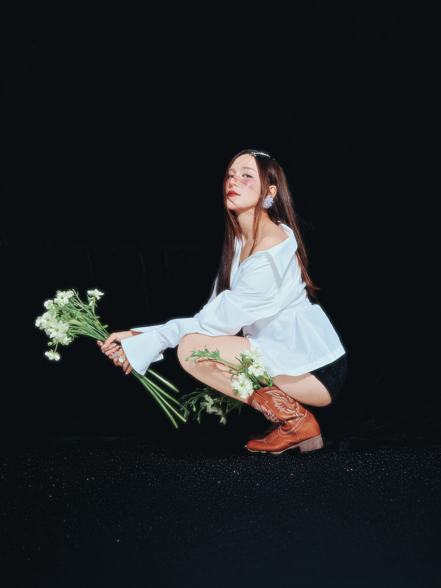 พลอย - ชิดจันทร์ ห่ง