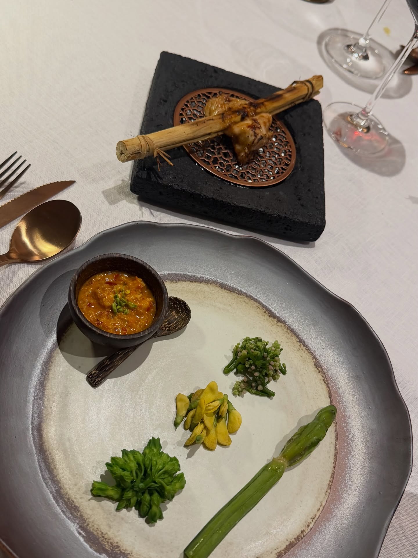 พลอย - ชิดจันทร์ ห่ง