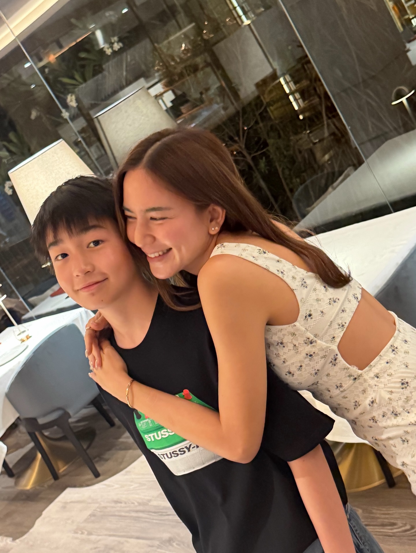 พลอย - ชิดจันทร์ ห่ง