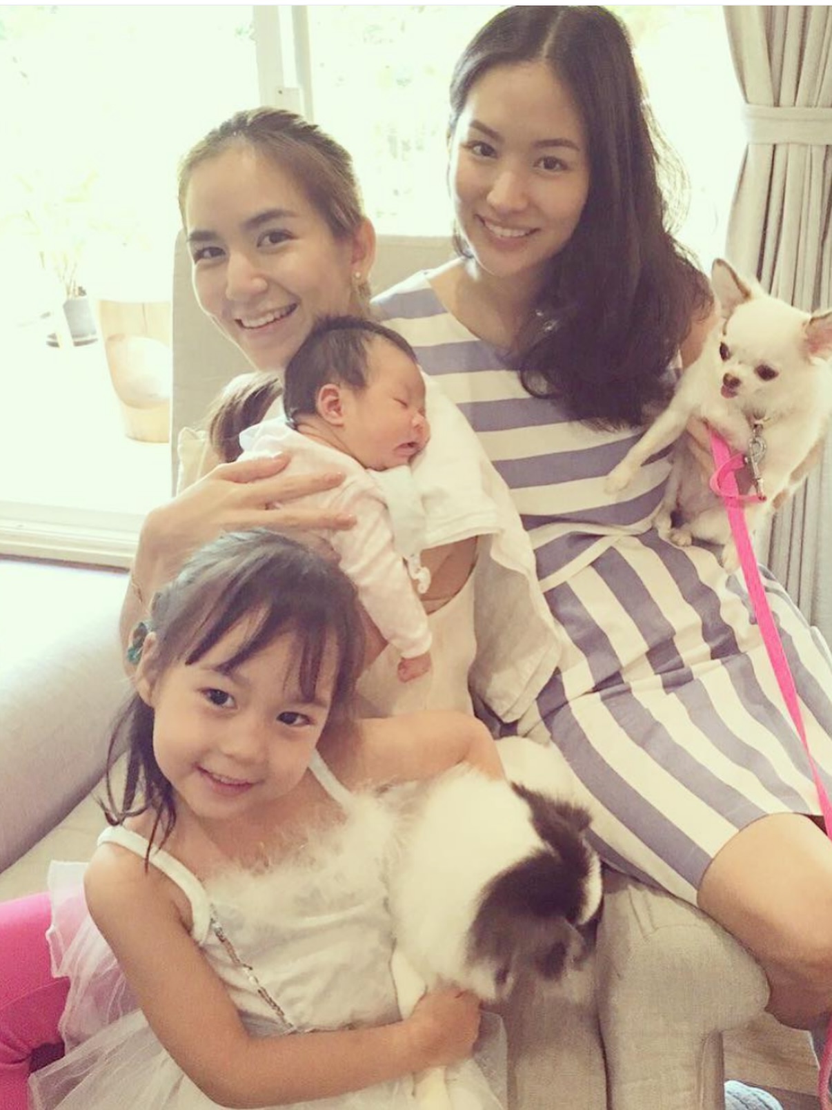 พลอย - ชิดจันทร์ ห่ง