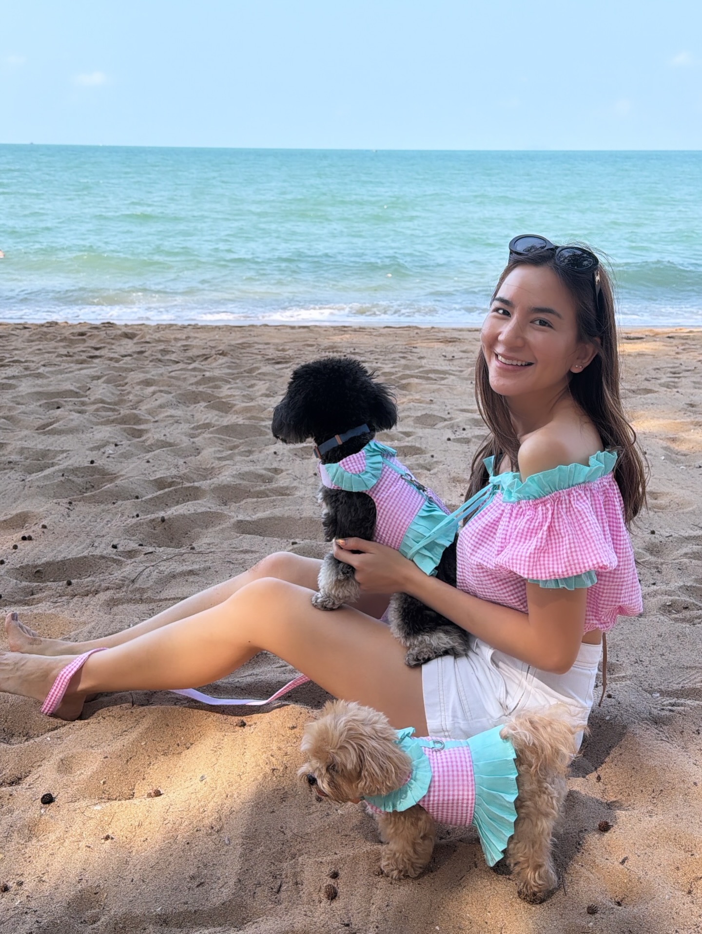 พลอย - ชิดจันทร์ ห่ง