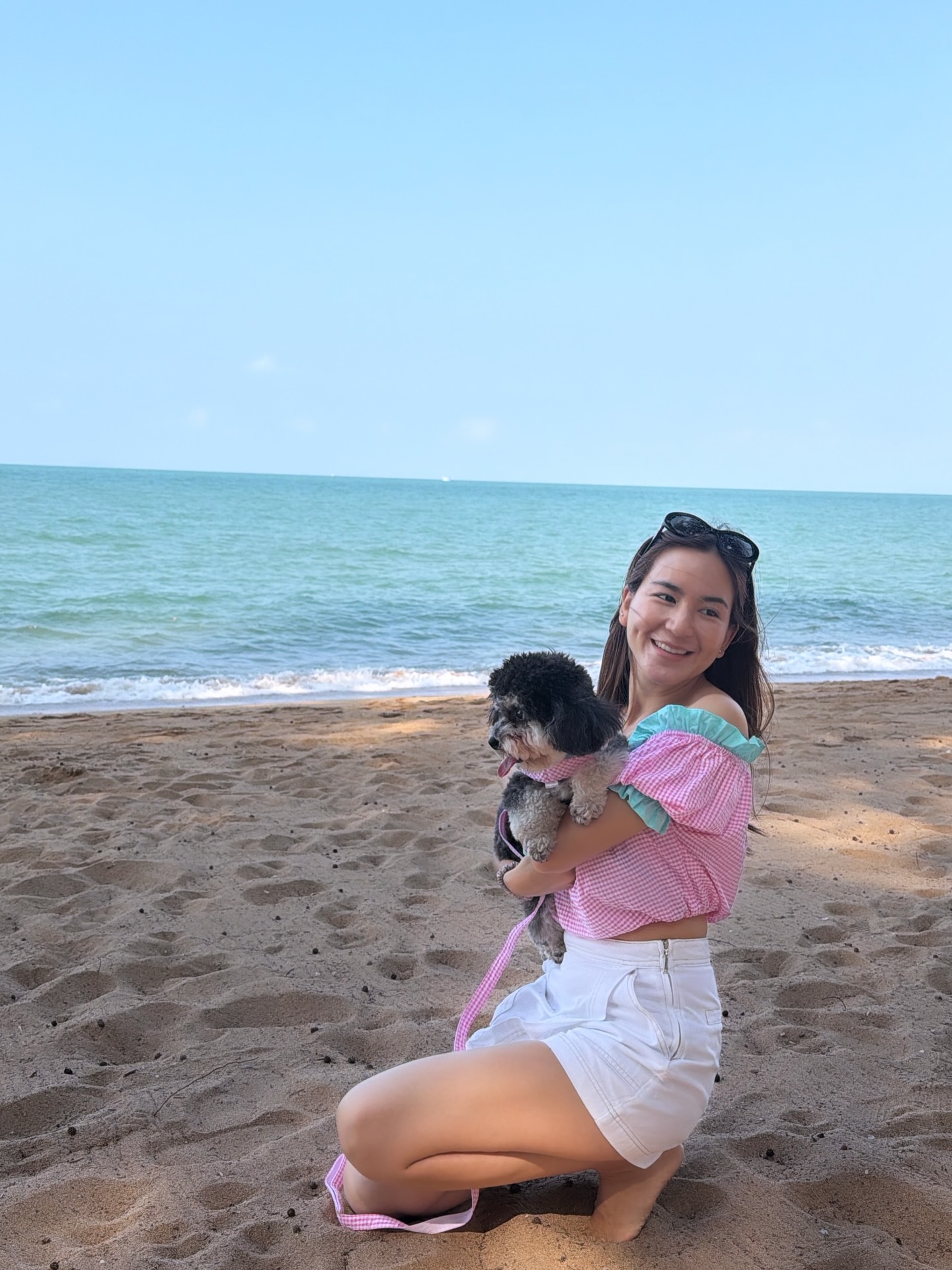 พลอย - ชิดจันทร์ ห่ง