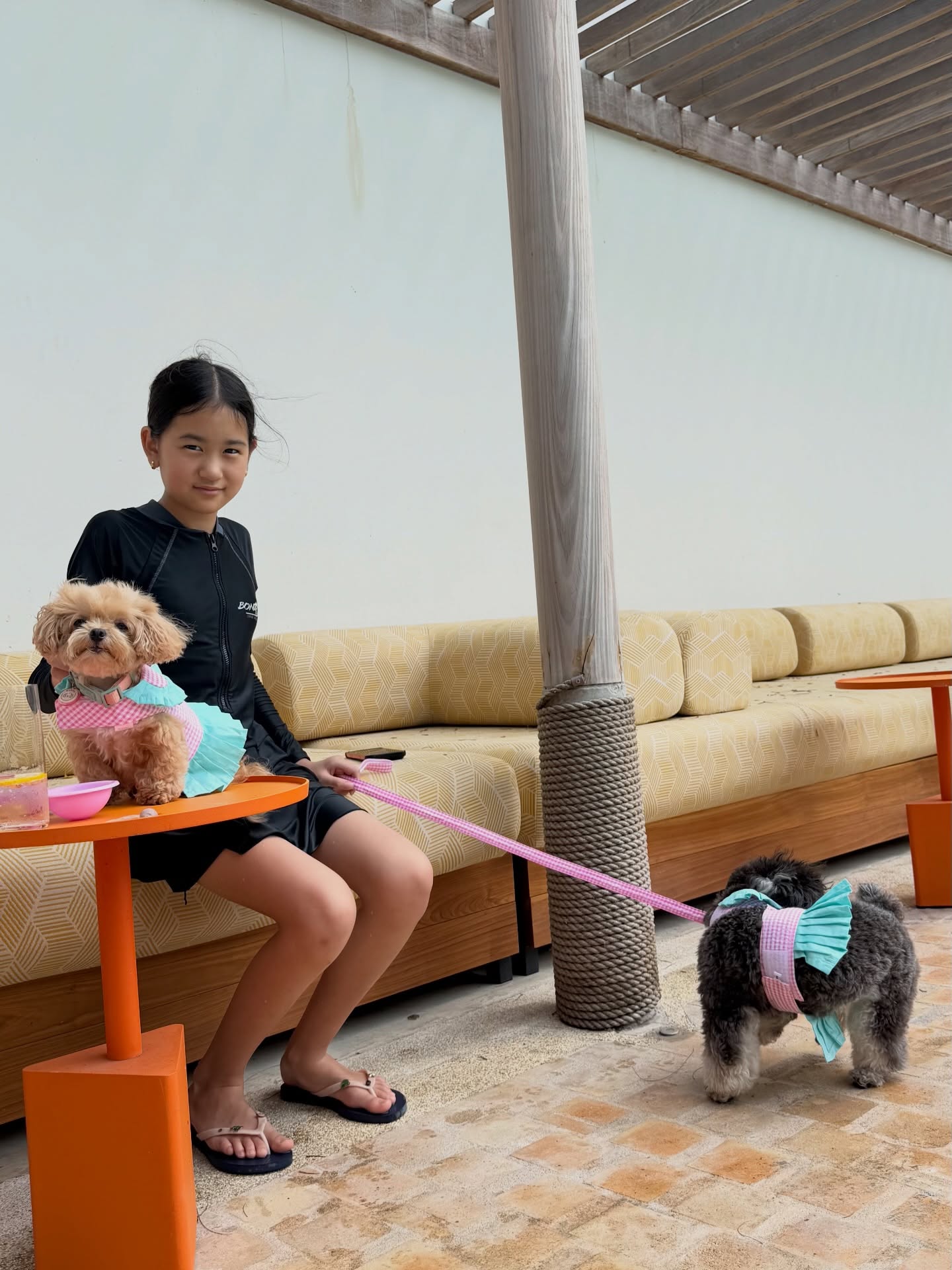 พลอย - ชิดจันทร์ ห่ง