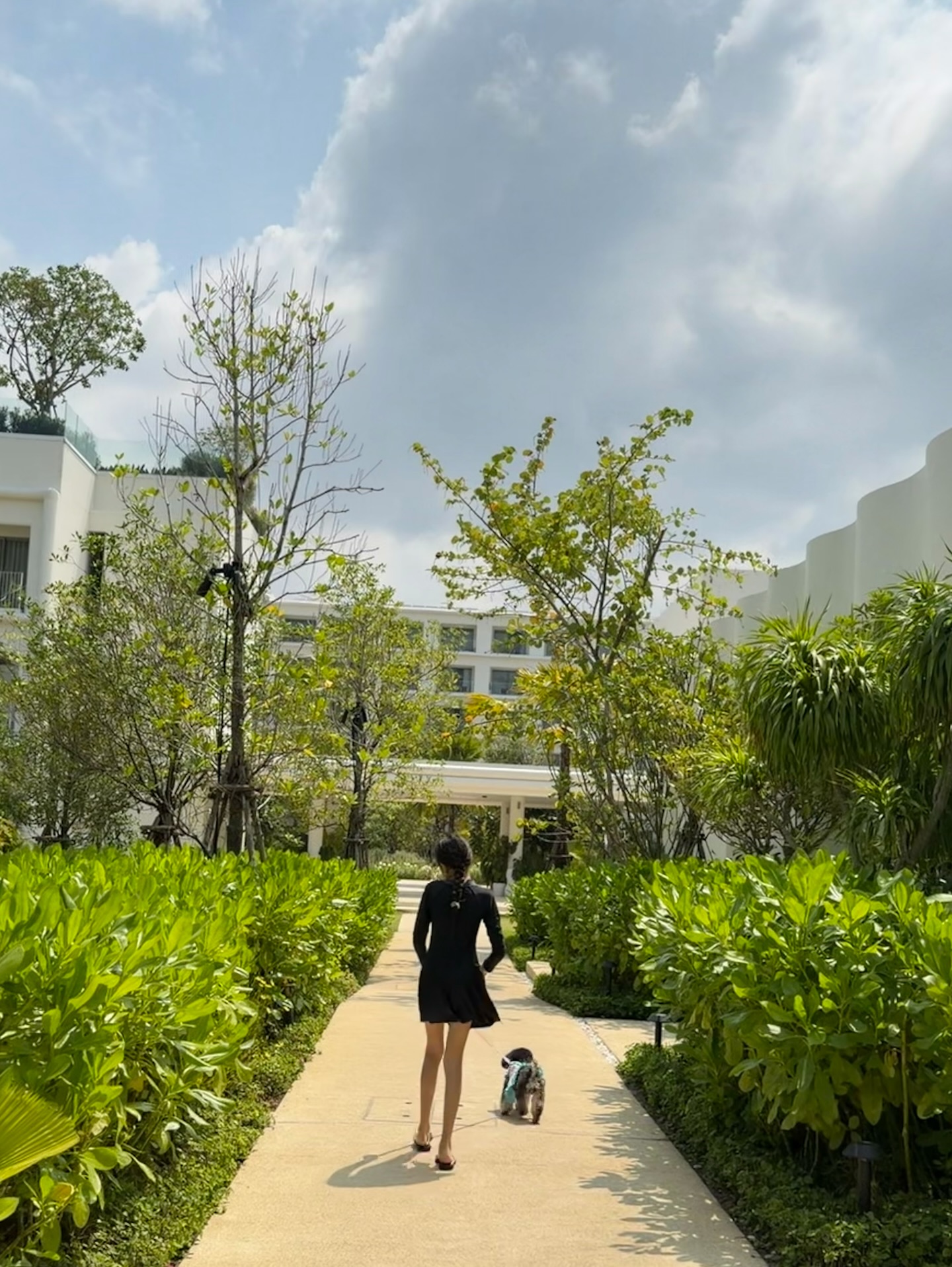 พลอย - ชิดจันทร์ ห่ง