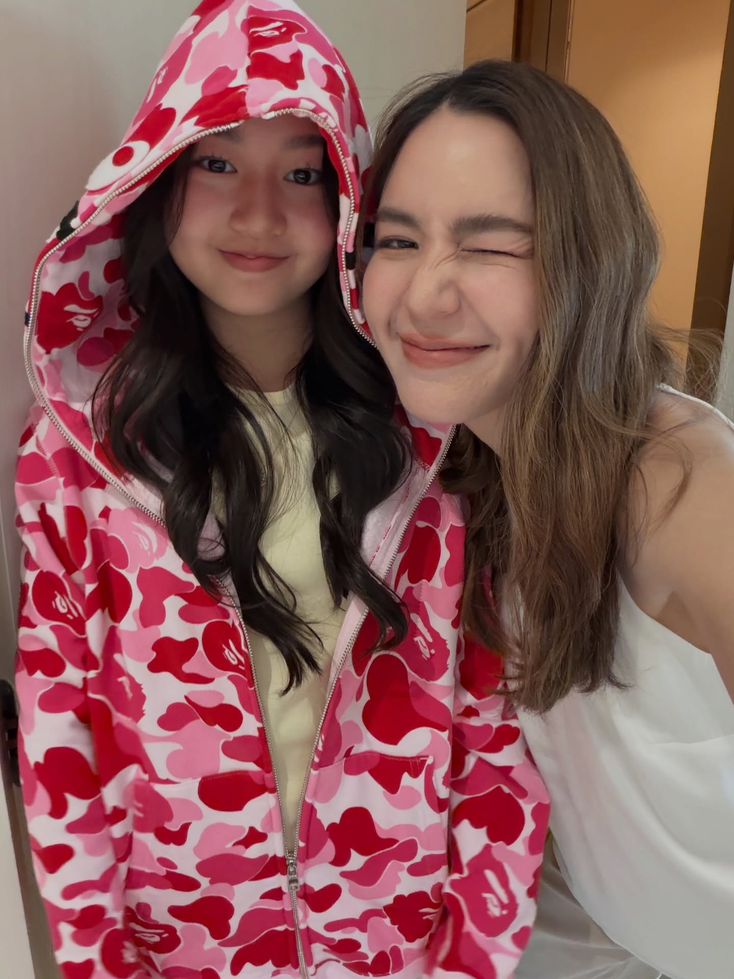 พลอย - ชิดจันทร์ ห่ง