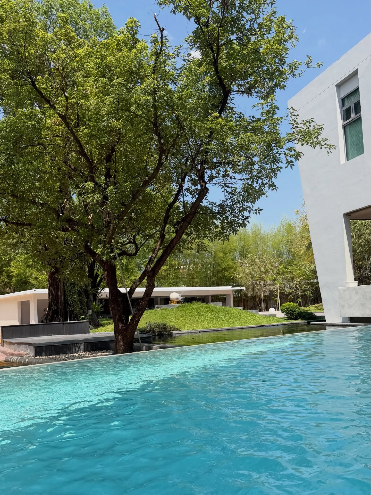 พลอย - ชิดจันทร์ ห่ง