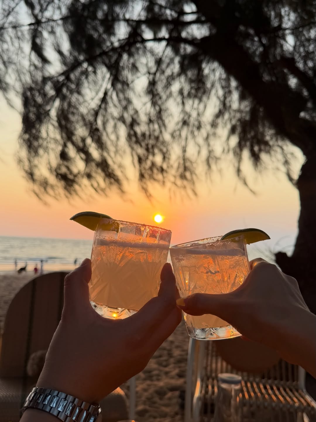 พลอย - ชิดจันทร์ ห่ง