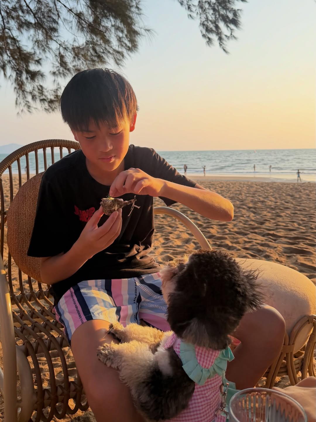 พลอย - ชิดจันทร์ ห่ง