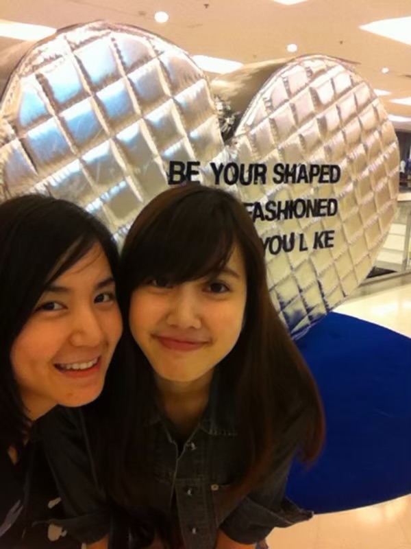 พลอย - ชิดจันทร์ ห่ง