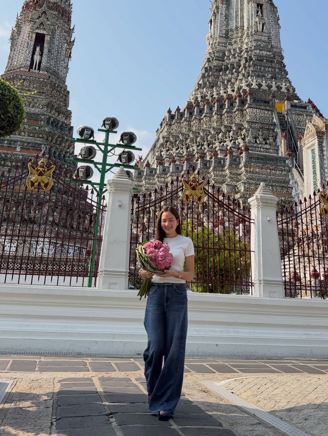 พลอย - ชิดจันทร์ ห่ง