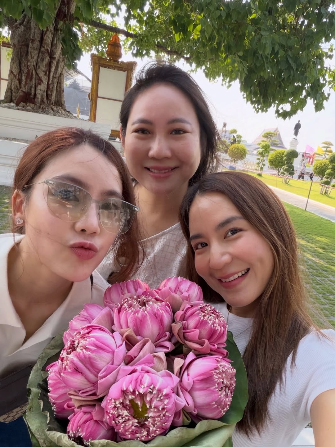 พลอย - ชิดจันทร์ ห่ง