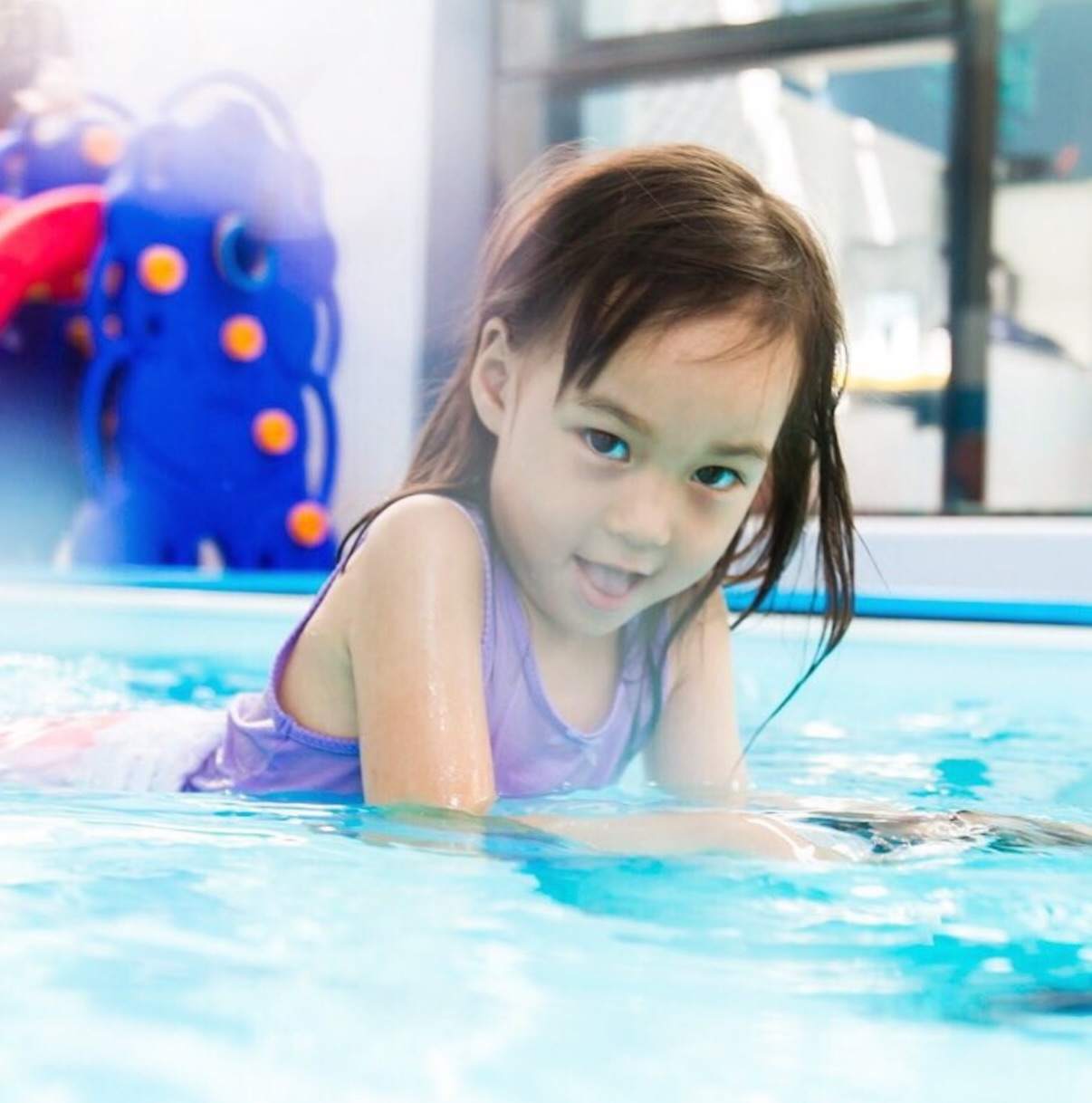 พลอย - ชิดจันทร์ ห่ง