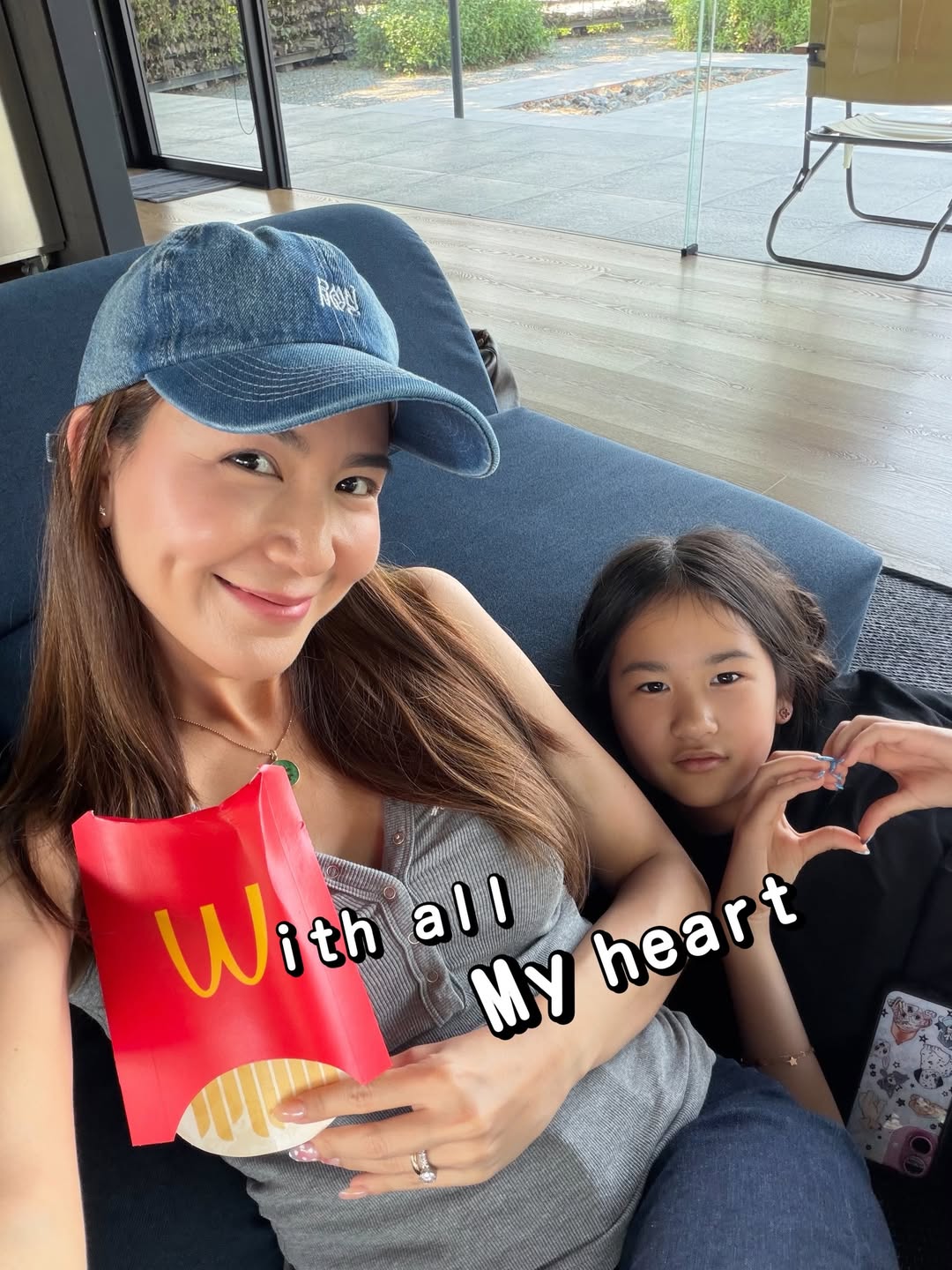 พลอย - ชิดจันทร์ ห่ง