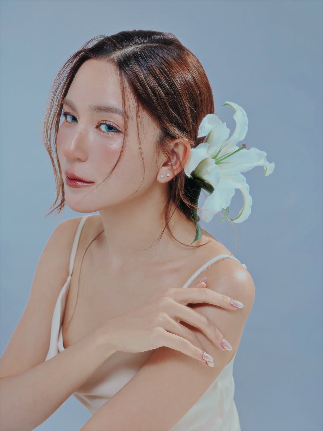 พลอย - ชิดจันทร์ ห่ง