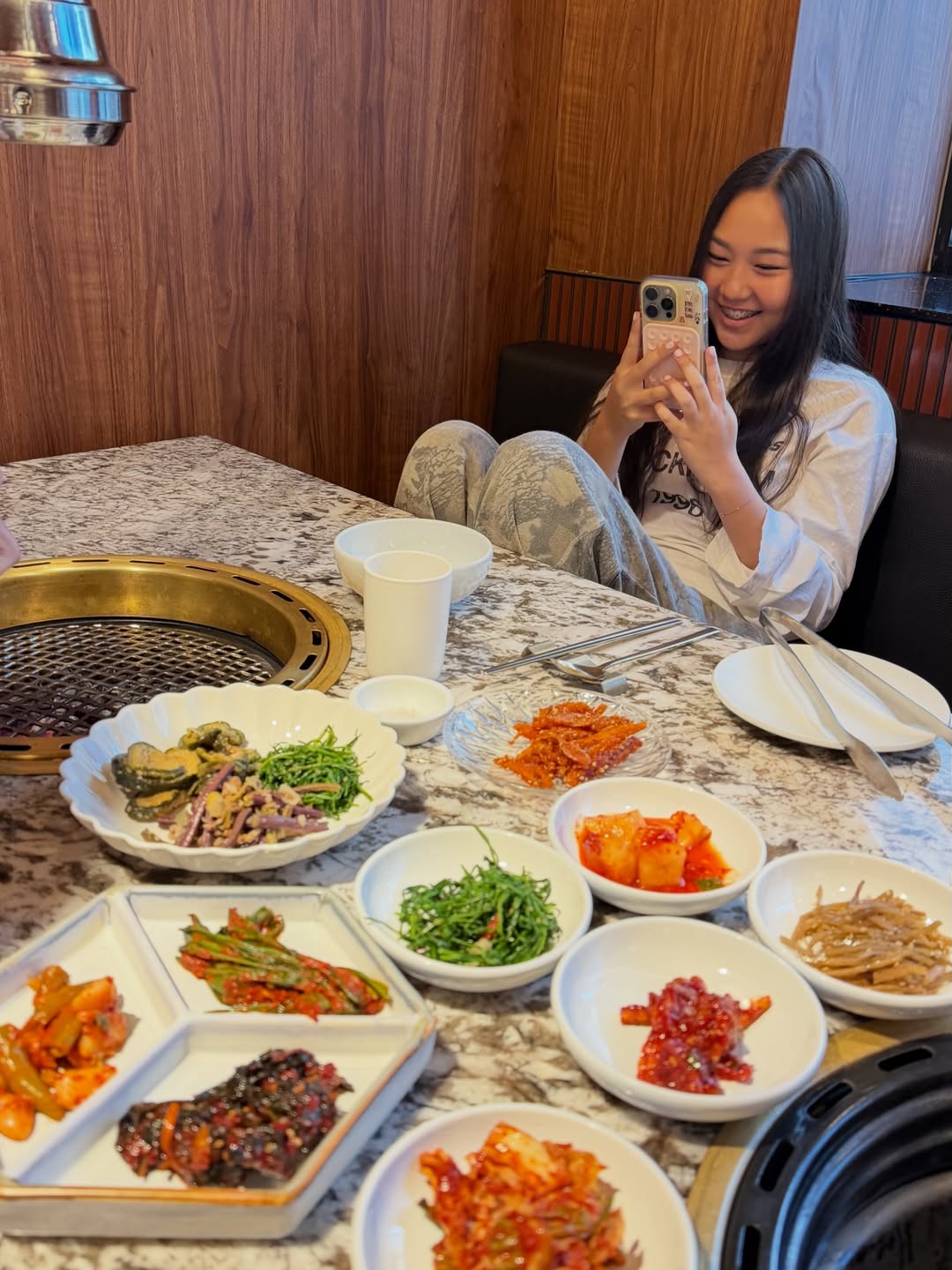 พลอย - ชิดจันทร์ ห่ง