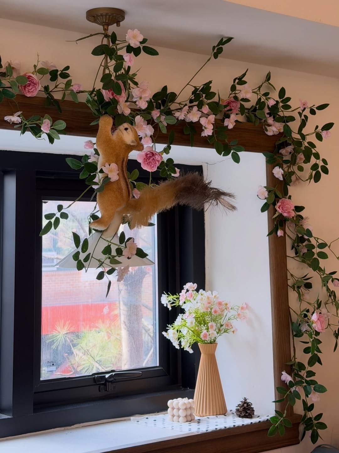 พลอย - ชิดจันทร์ ห่ง