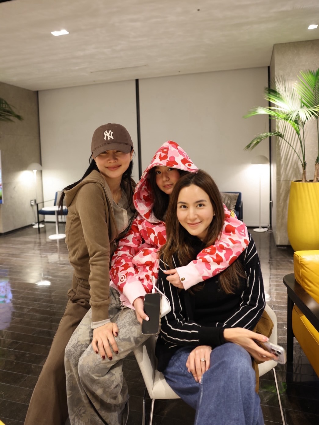 พลอย - ชิดจันทร์ ห่ง