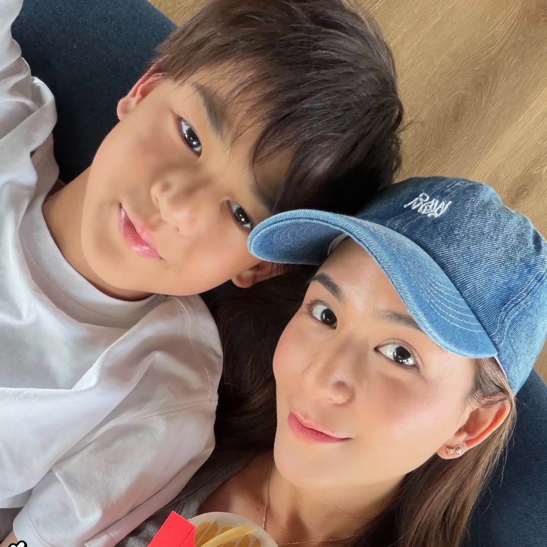 พลอย - ชิดจันทร์ ห่ง