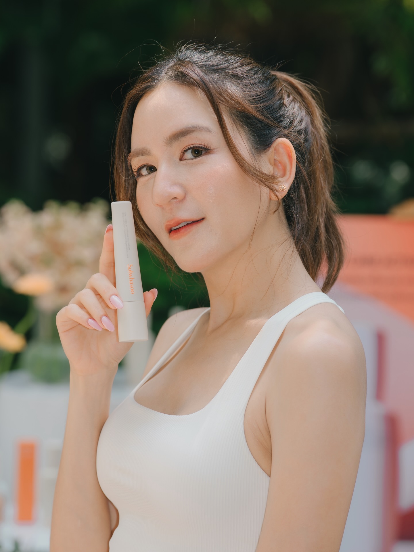พลอย - ชิดจันทร์ ห่ง