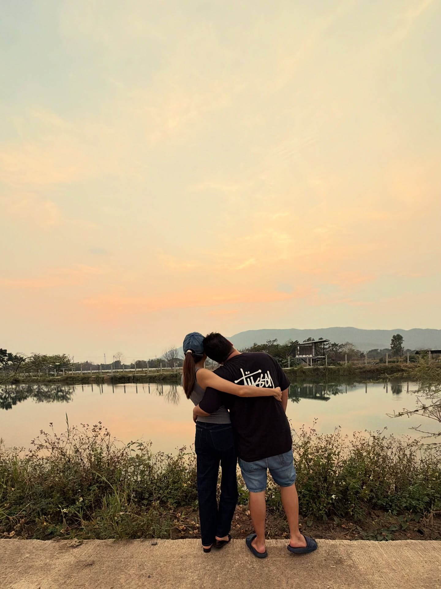 พลอย - ชิดจันทร์ ห่ง