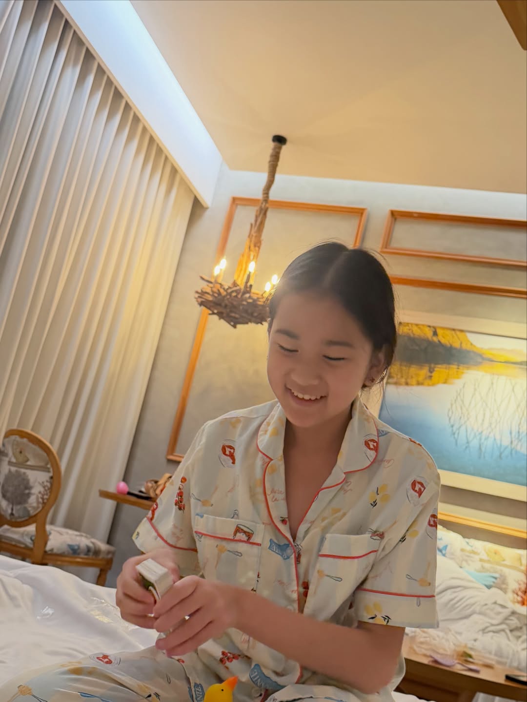 พลอย - ชิดจันทร์ ห่ง