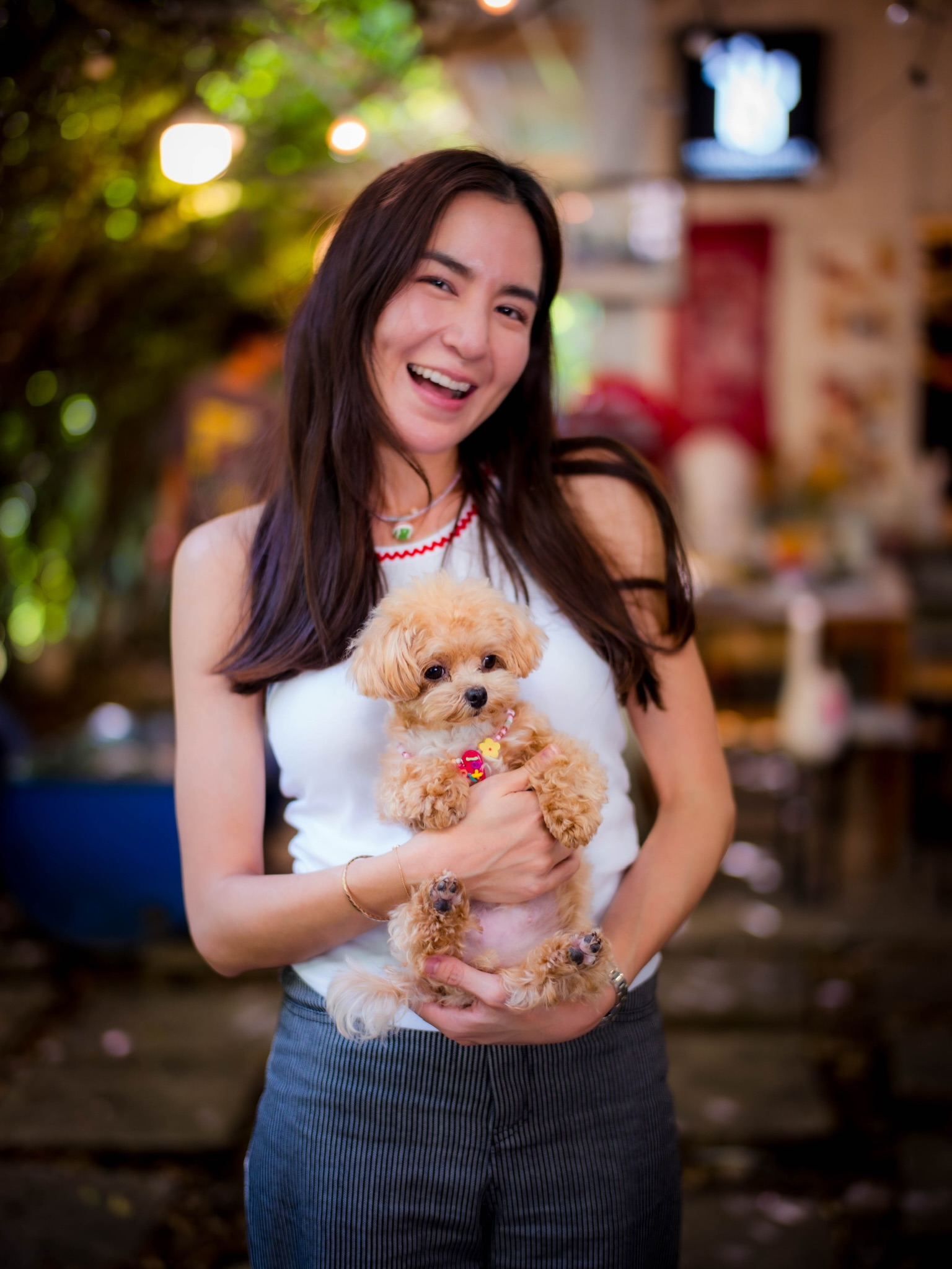 พลอย - ชิดจันทร์ ห่ง