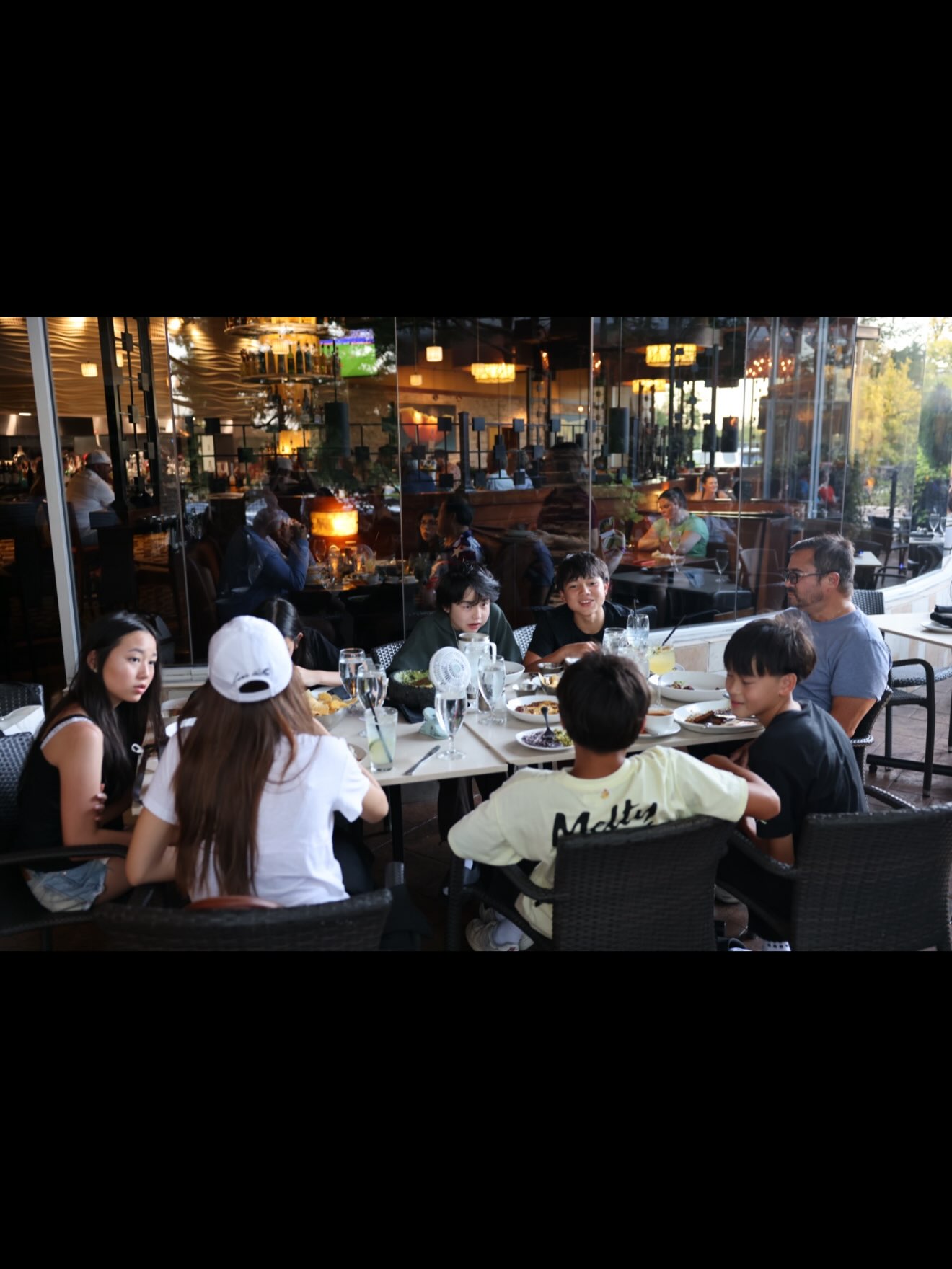พลอย - ชิดจันทร์ ห่ง