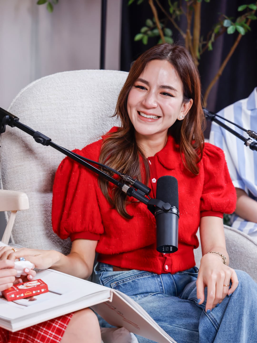 พลอย - ชิดจันทร์ ห่ง
