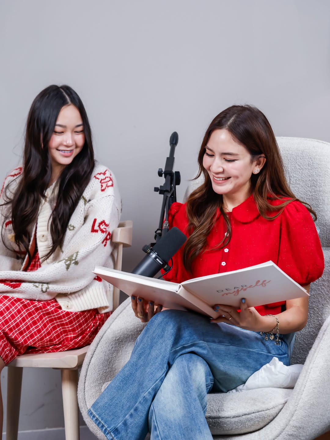 พลอย - ชิดจันทร์ ห่ง