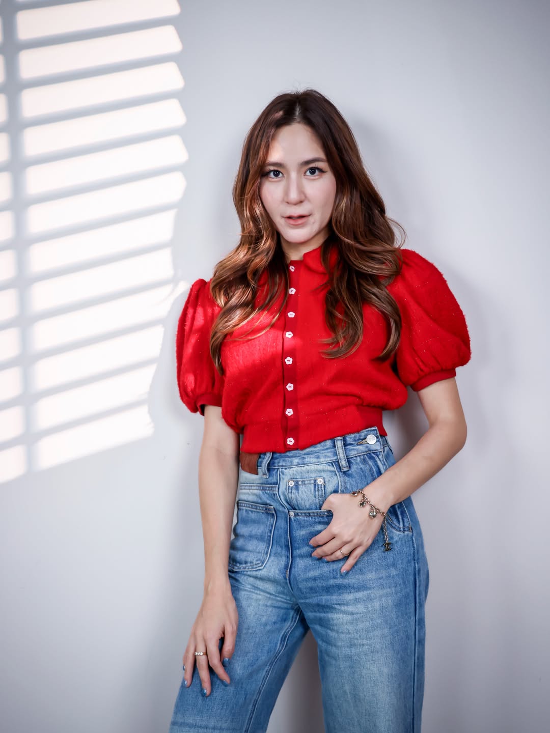 พลอย - ชิดจันทร์ ห่ง