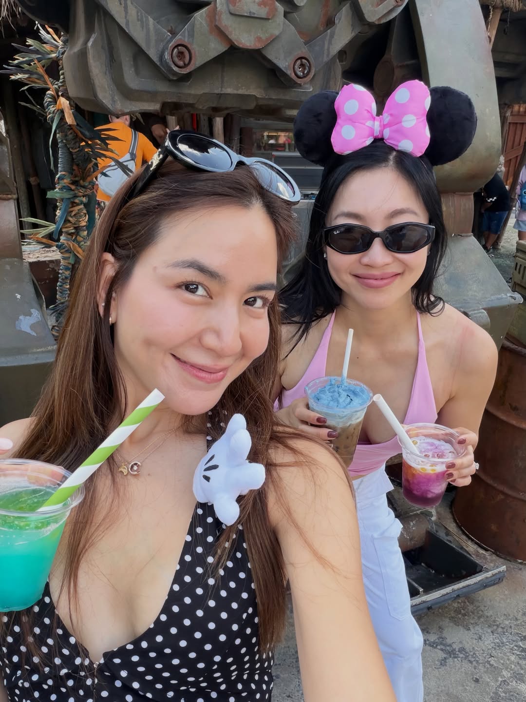 พลอย - ชิดจันทร์ ห่ง