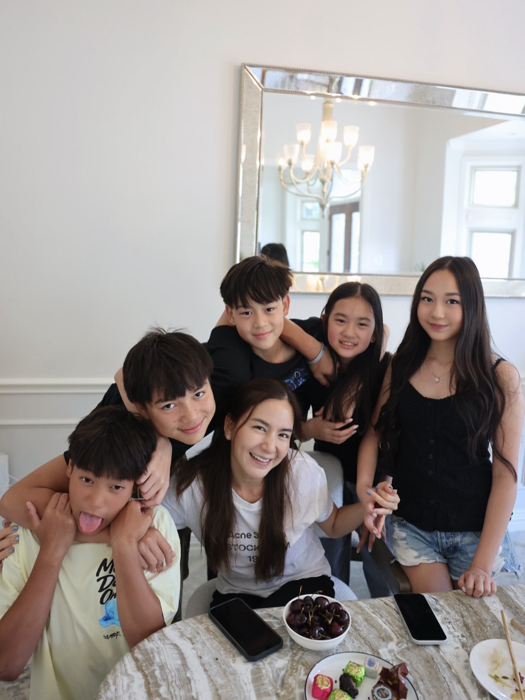 พลอย - ชิดจันทร์ ห่ง