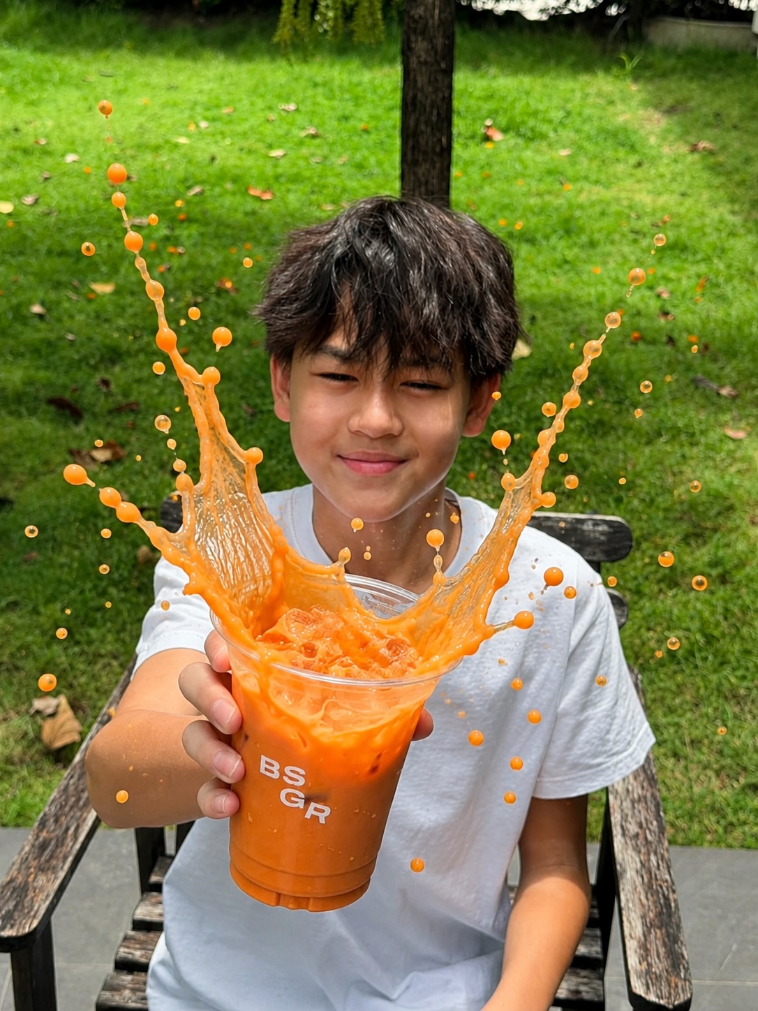 พลอย - ชิดจันทร์ ห่ง