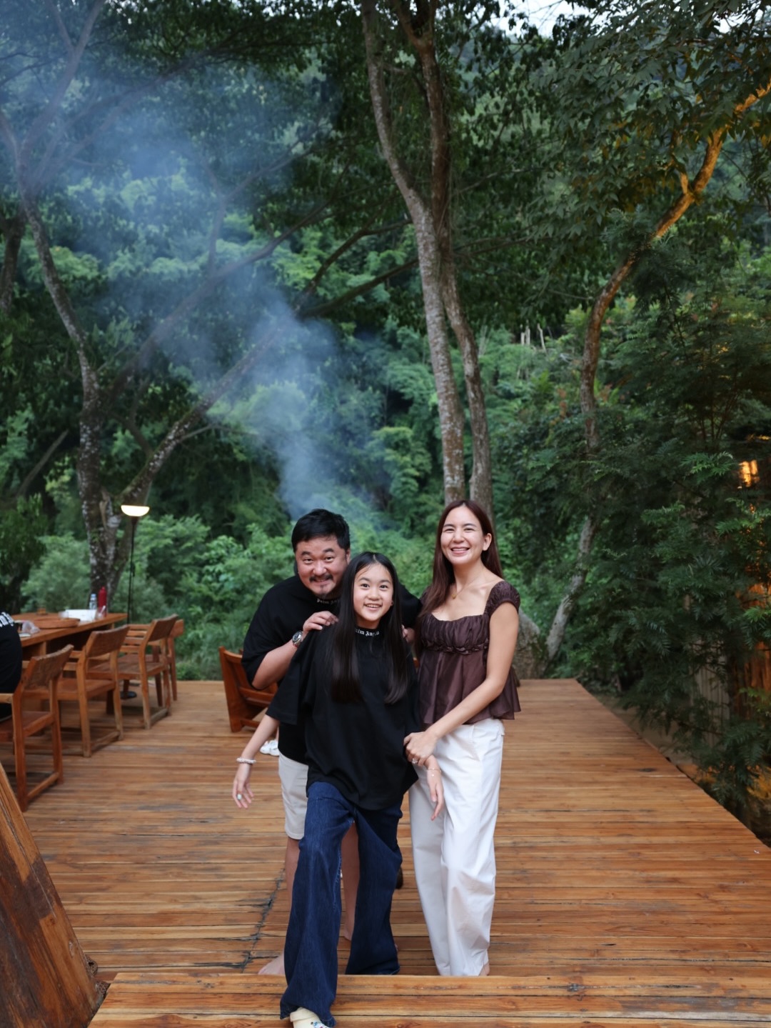พลอย - ชิดจันทร์ ห่ง