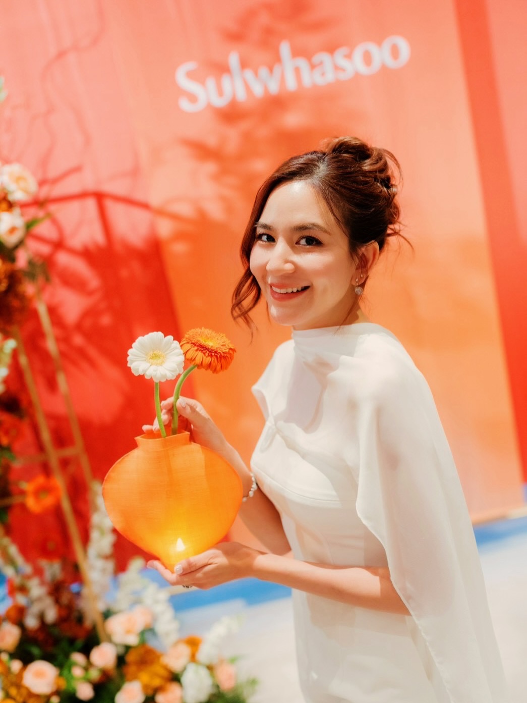 พลอย - ชิดจันทร์ ห่ง