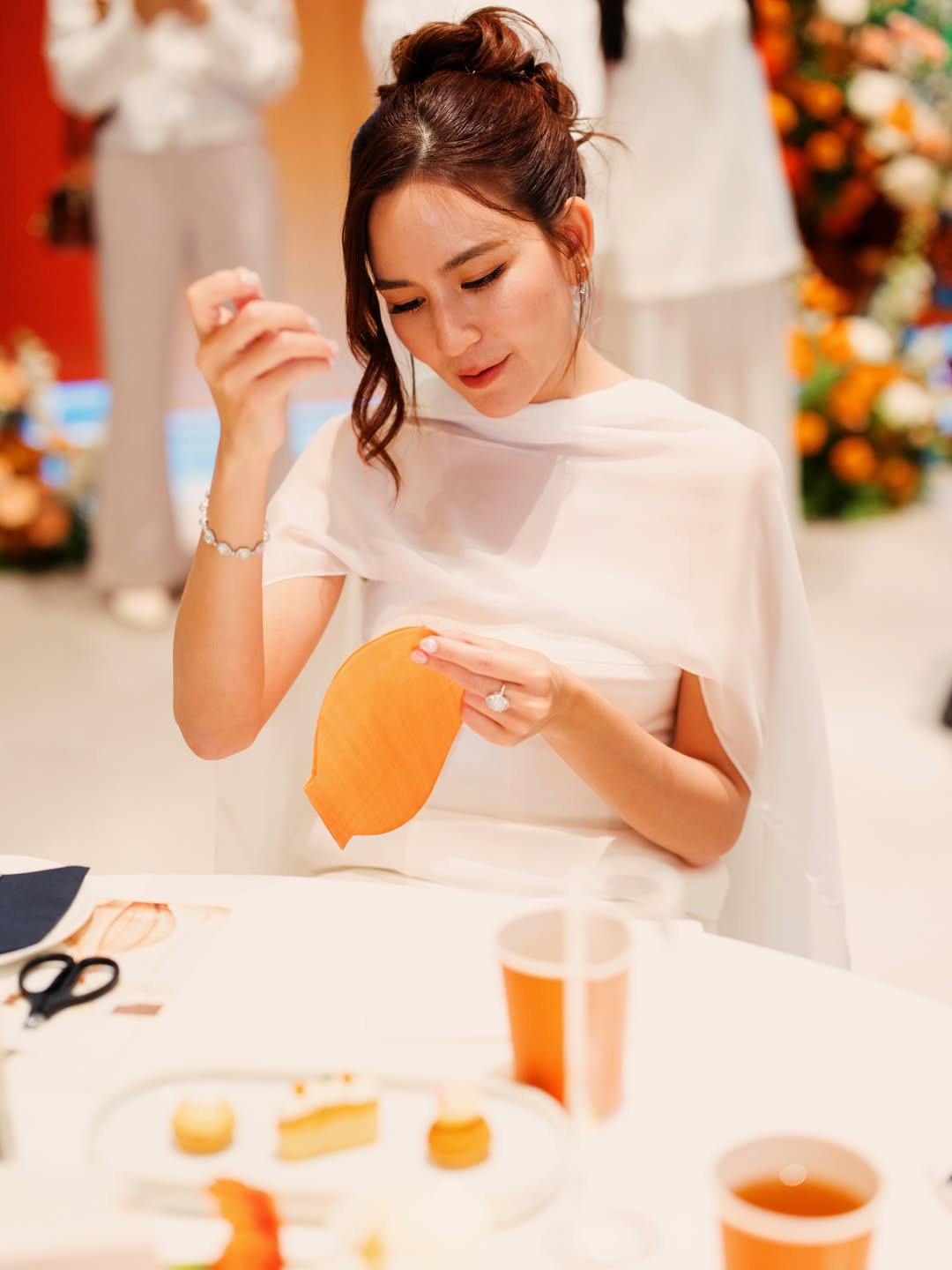 พลอย - ชิดจันทร์ ห่ง