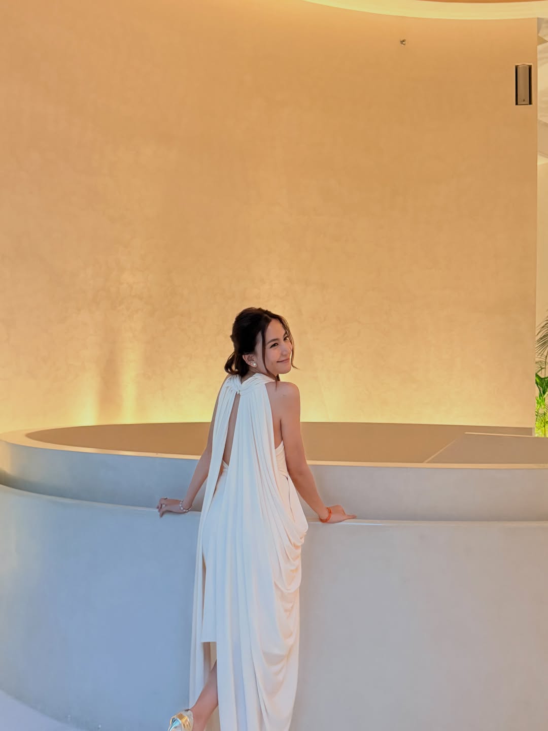 พลอย - ชิดจันทร์ ห่ง