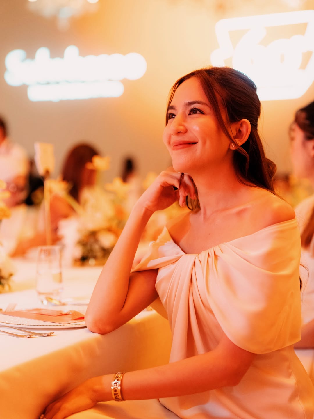 พลอย - ชิดจันทร์ ห่ง