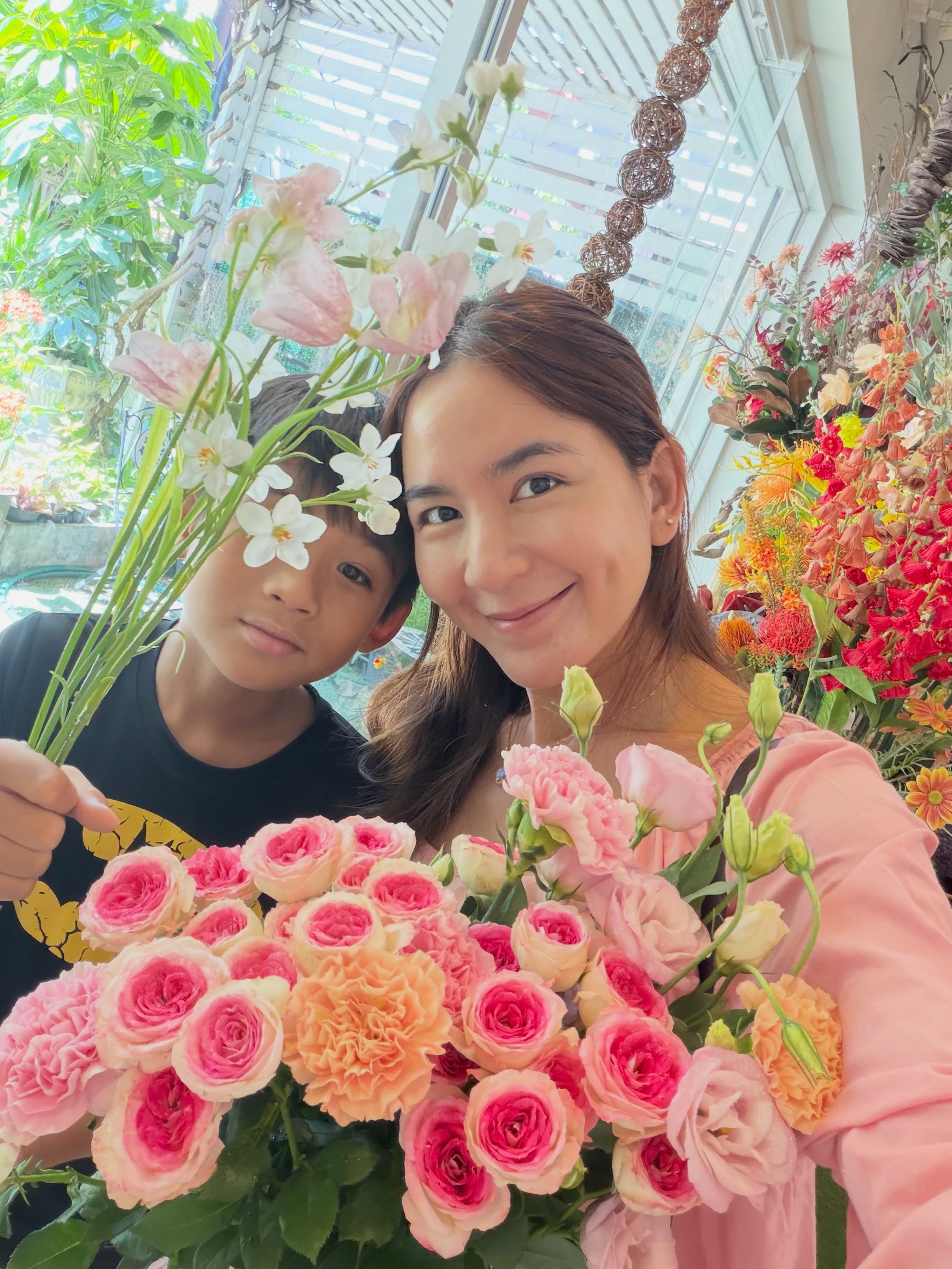 พลอย - ชิดจันทร์ ห่ง