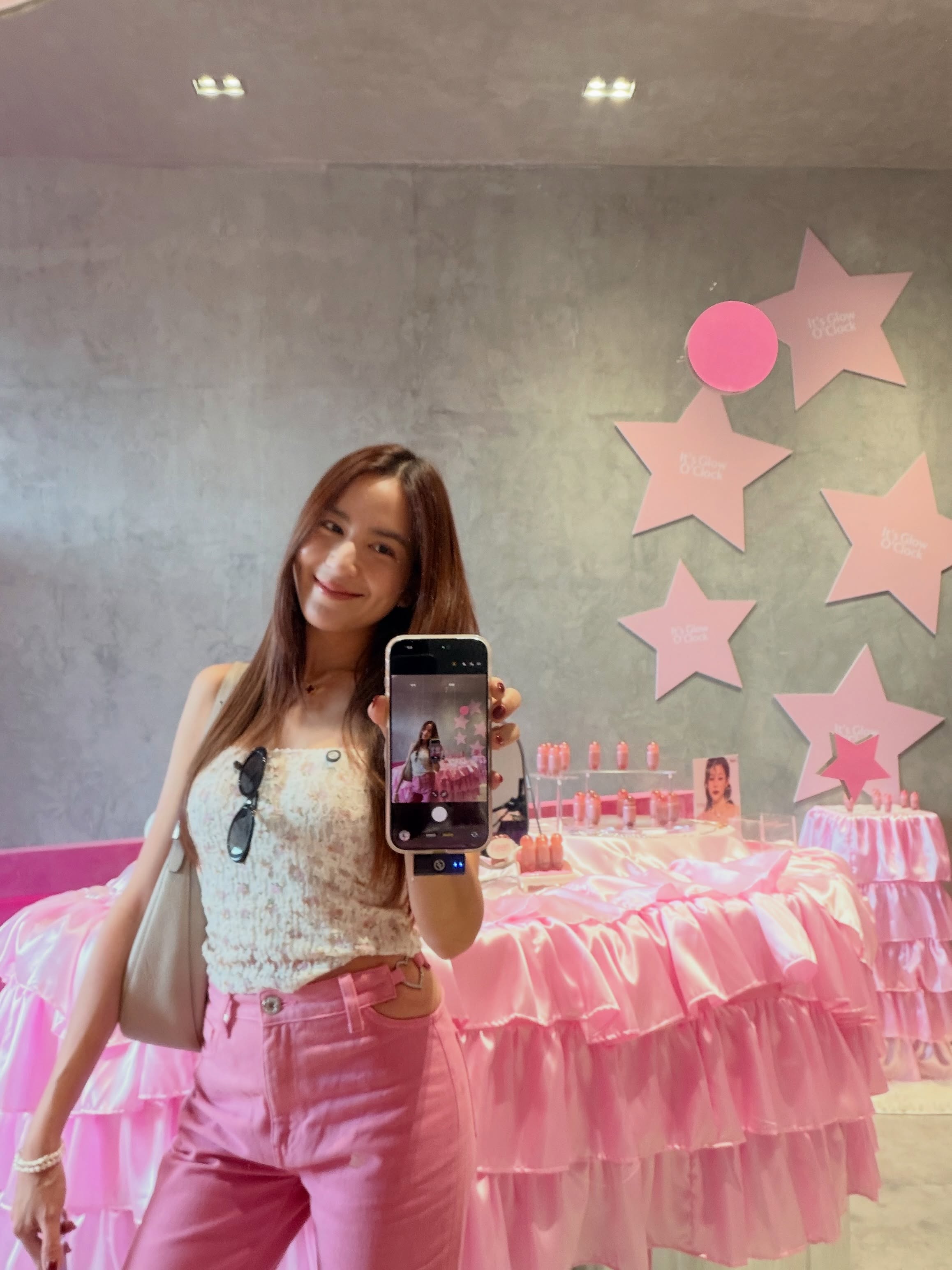พลอย - ชิดจันทร์ ห่ง