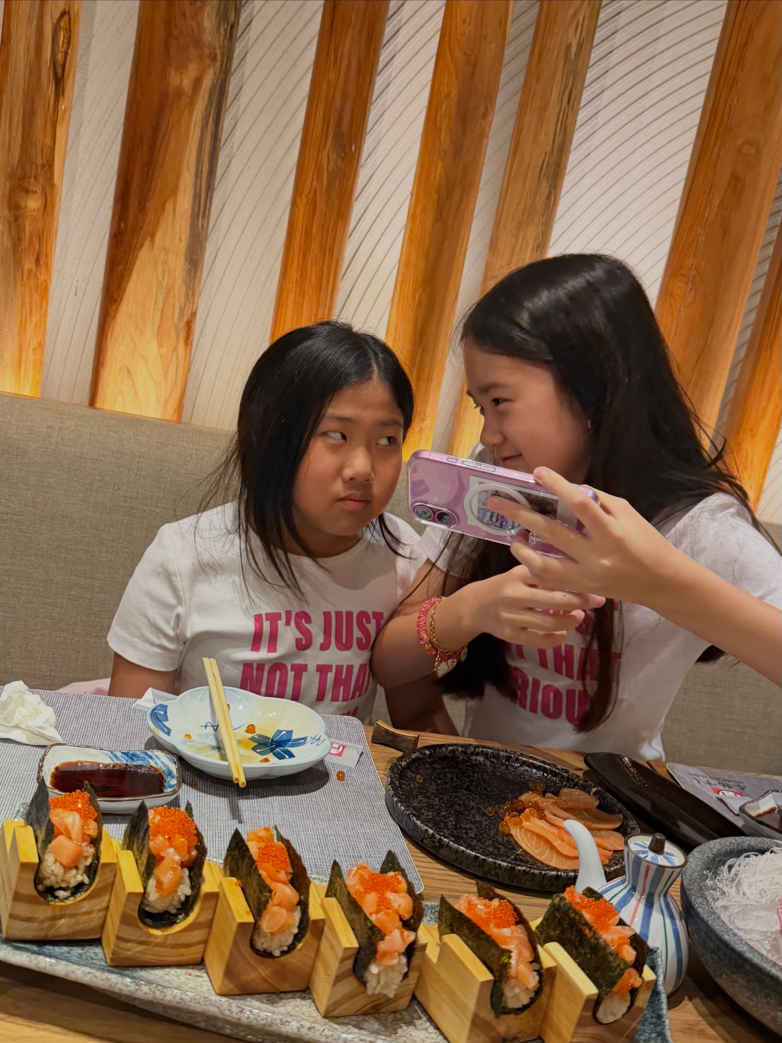 พลอย - ชิดจันทร์ ห่ง