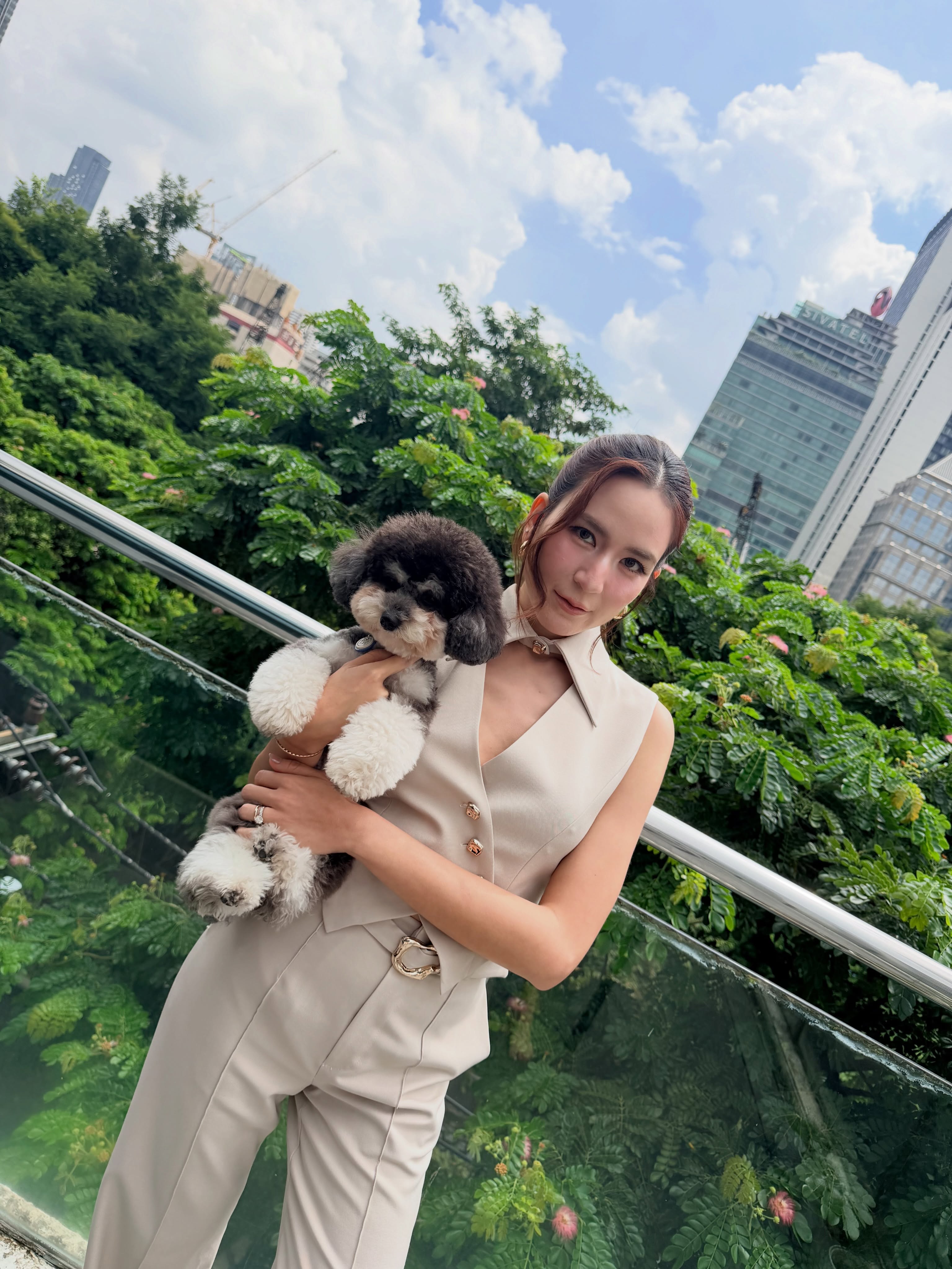 พลอย - ชิดจันทร์ ห่ง
