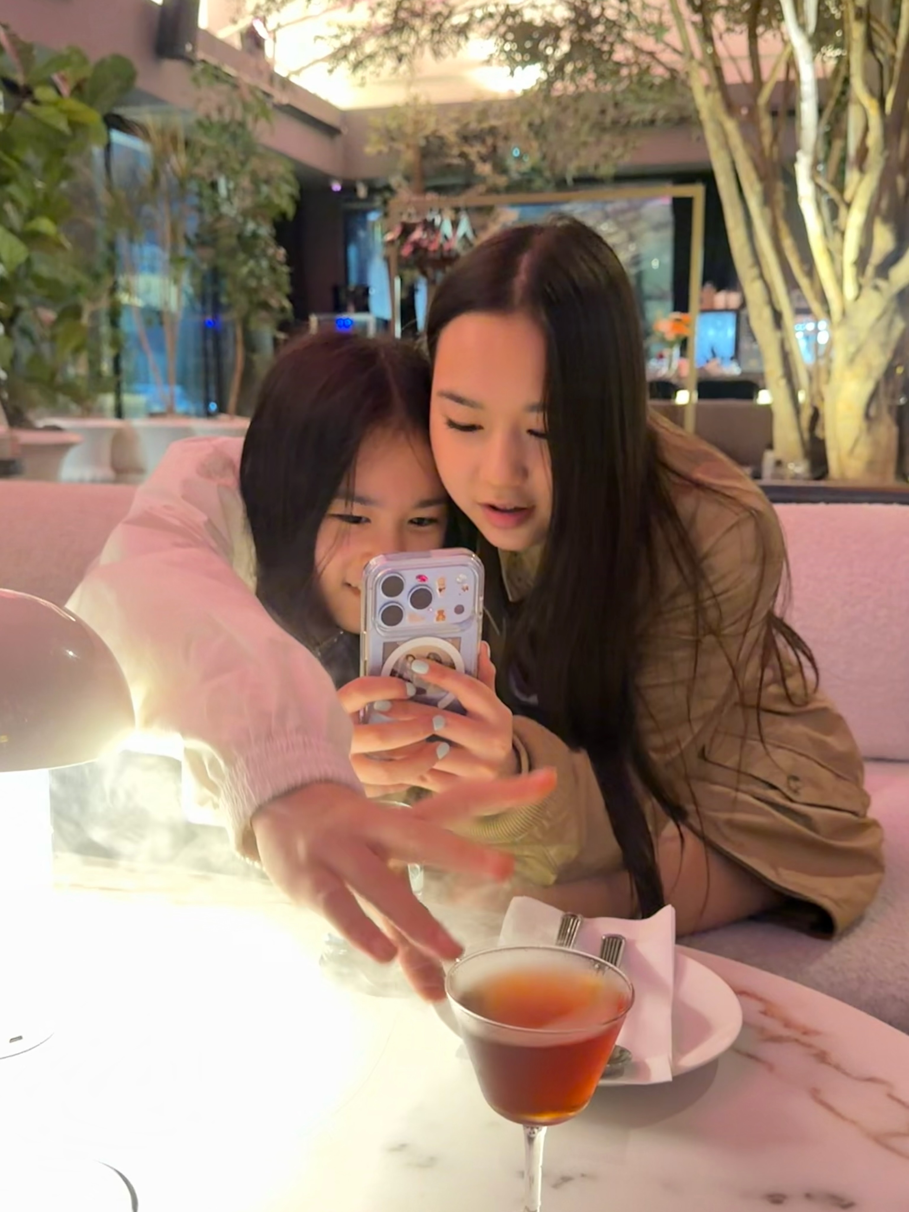 พลอย - ชิดจันทร์ ห่ง