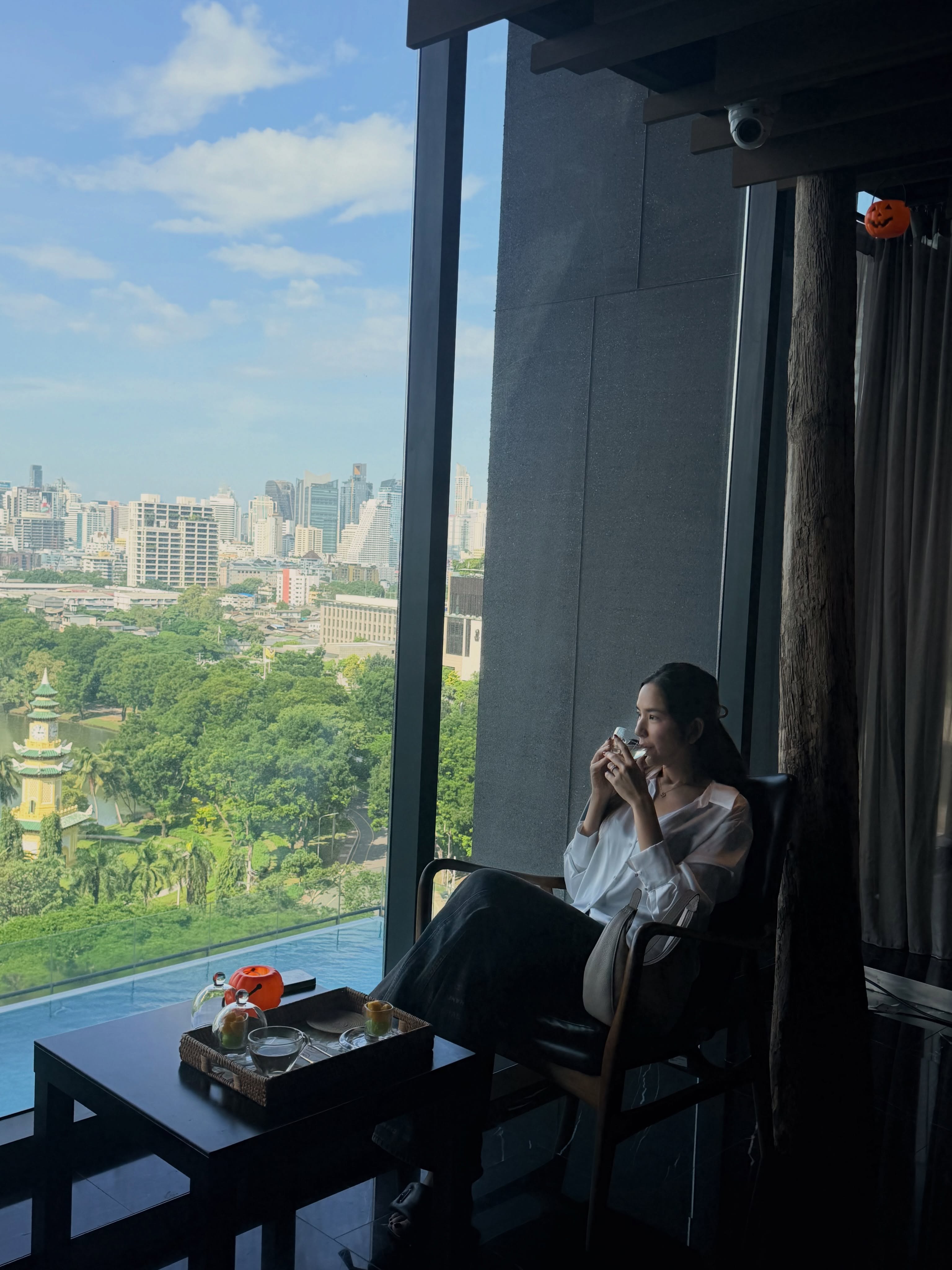 พลอย - ชิดจันทร์ ห่ง
