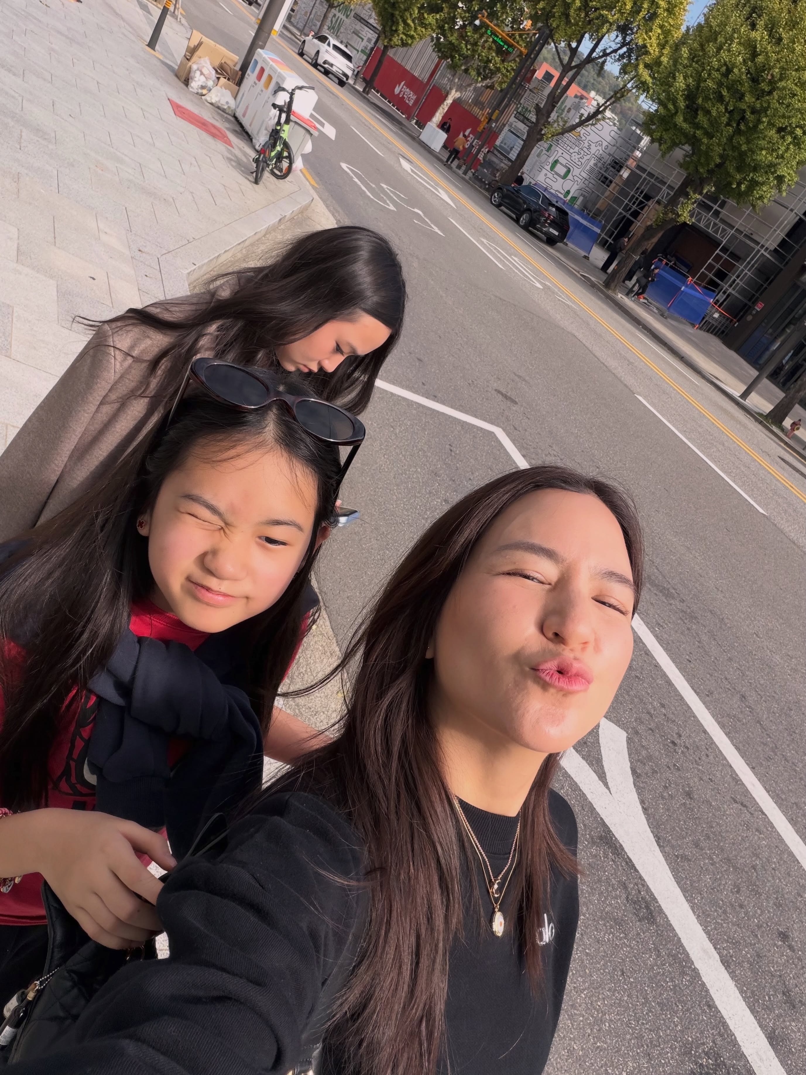 พลอย - ชิดจันทร์ ห่ง